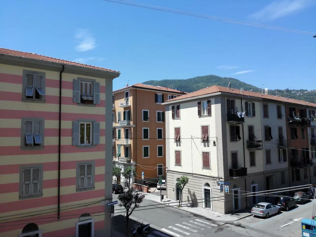 Comodita Citta-Mare Cinque Terre La Spezia 0*,  Włochy
